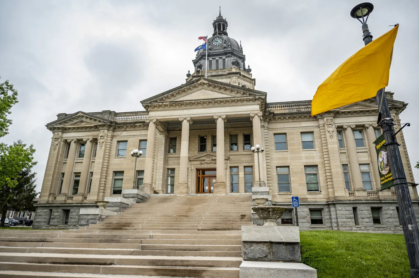 Bourbon County Courthouse exterior